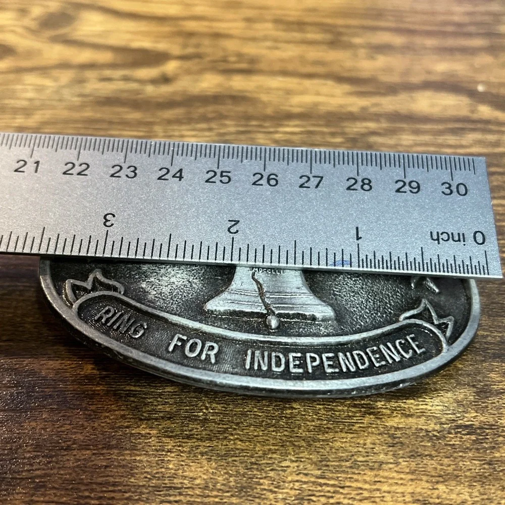 Vintage Patriotic Liberty Bell Independence 1976 Bicentennial USA Belt Buckle